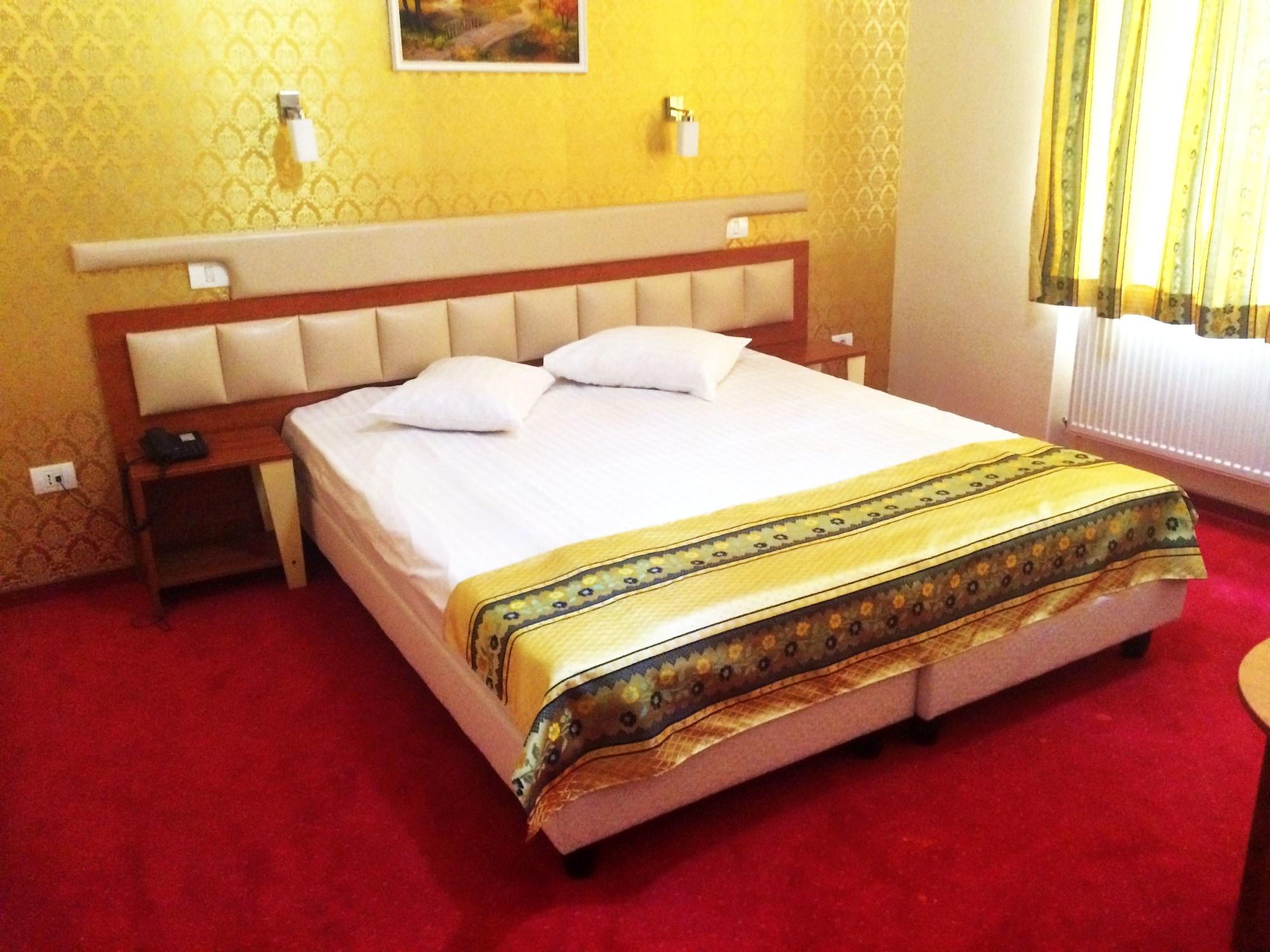 Kosher Hotel Lev Or Бухарест Екстер'єр фото