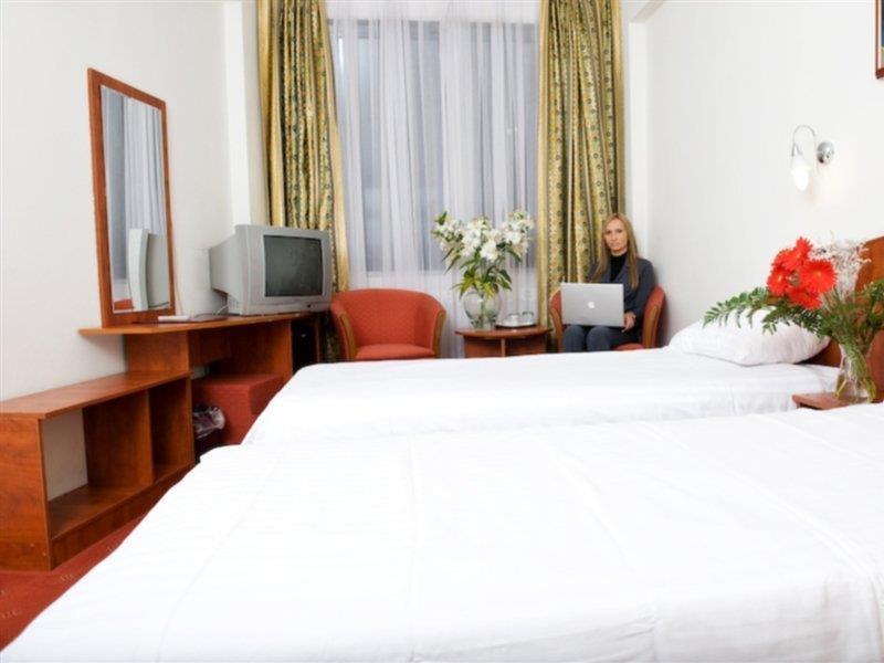 Kosher Hotel Lev Or Бухарест Екстер'єр фото