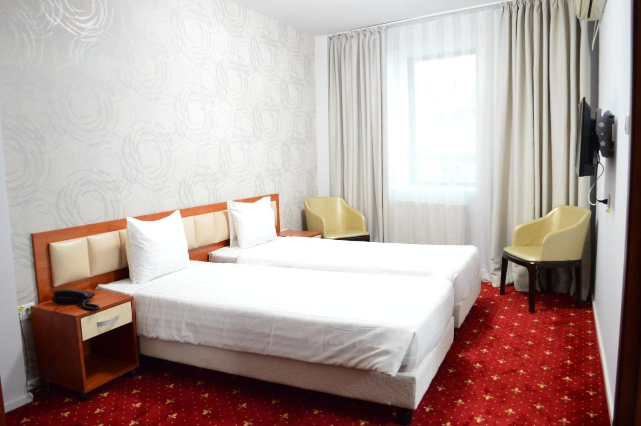 Kosher Hotel Lev Or Бухарест Екстер'єр фото