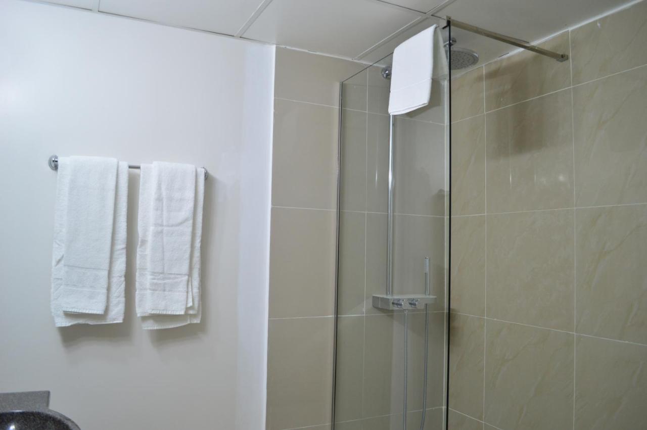 Kosher Hotel Lev Or Бухарест Екстер'єр фото