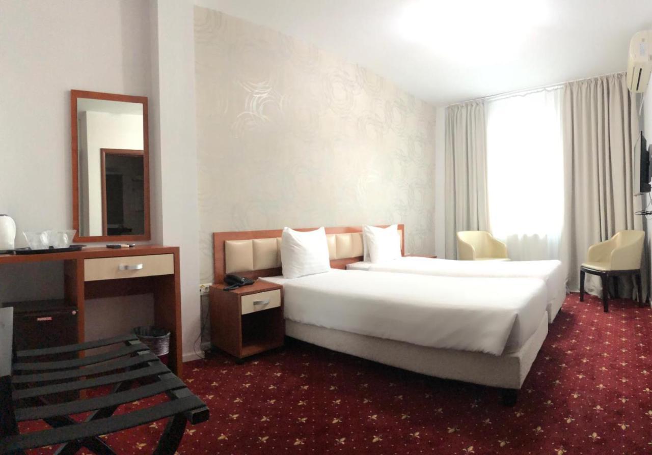 Kosher Hotel Lev Or Бухарест Екстер'єр фото